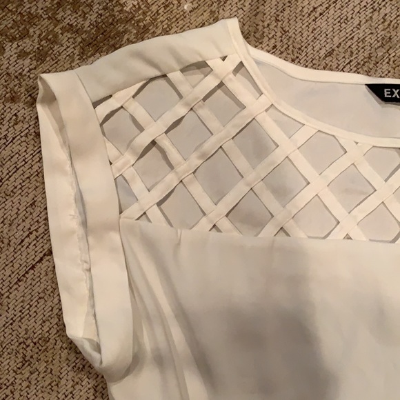 EXPRESS IVORY SILKY TOP - Picture 2 of 5